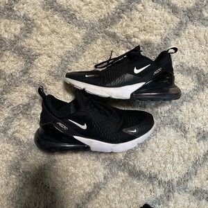 Nike AirMax 270 sz10.5